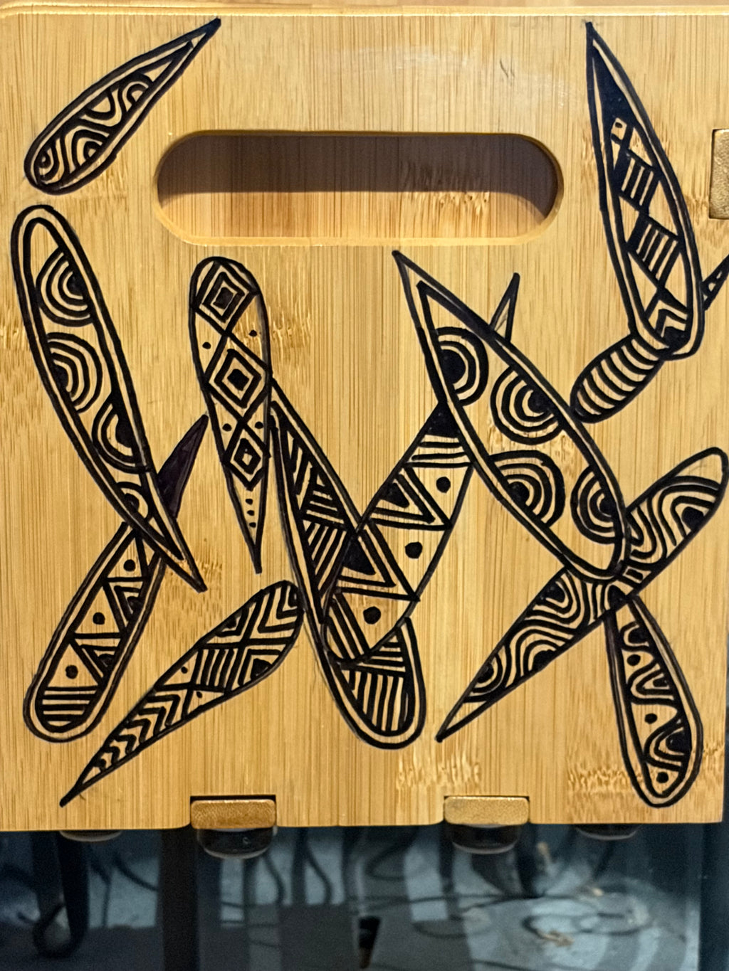 Bamboo Book Holder/Rack with Leaf Pattern