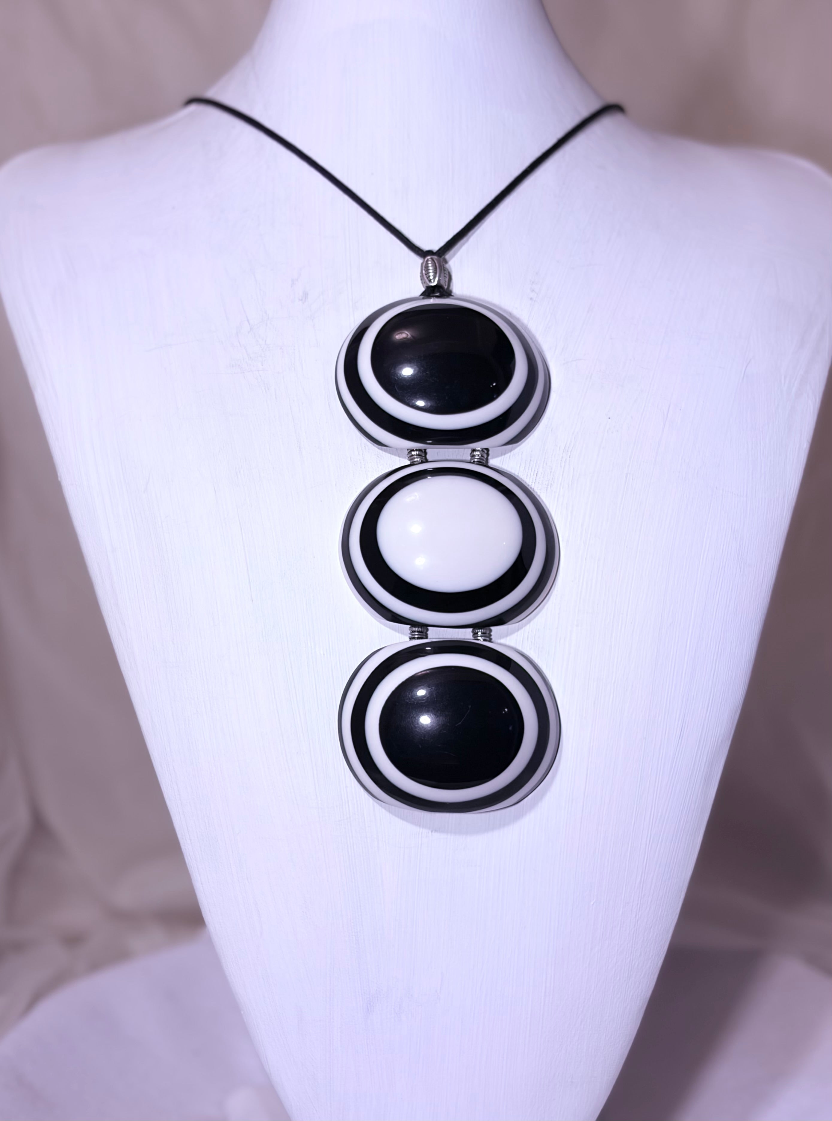 Black White Black Circles