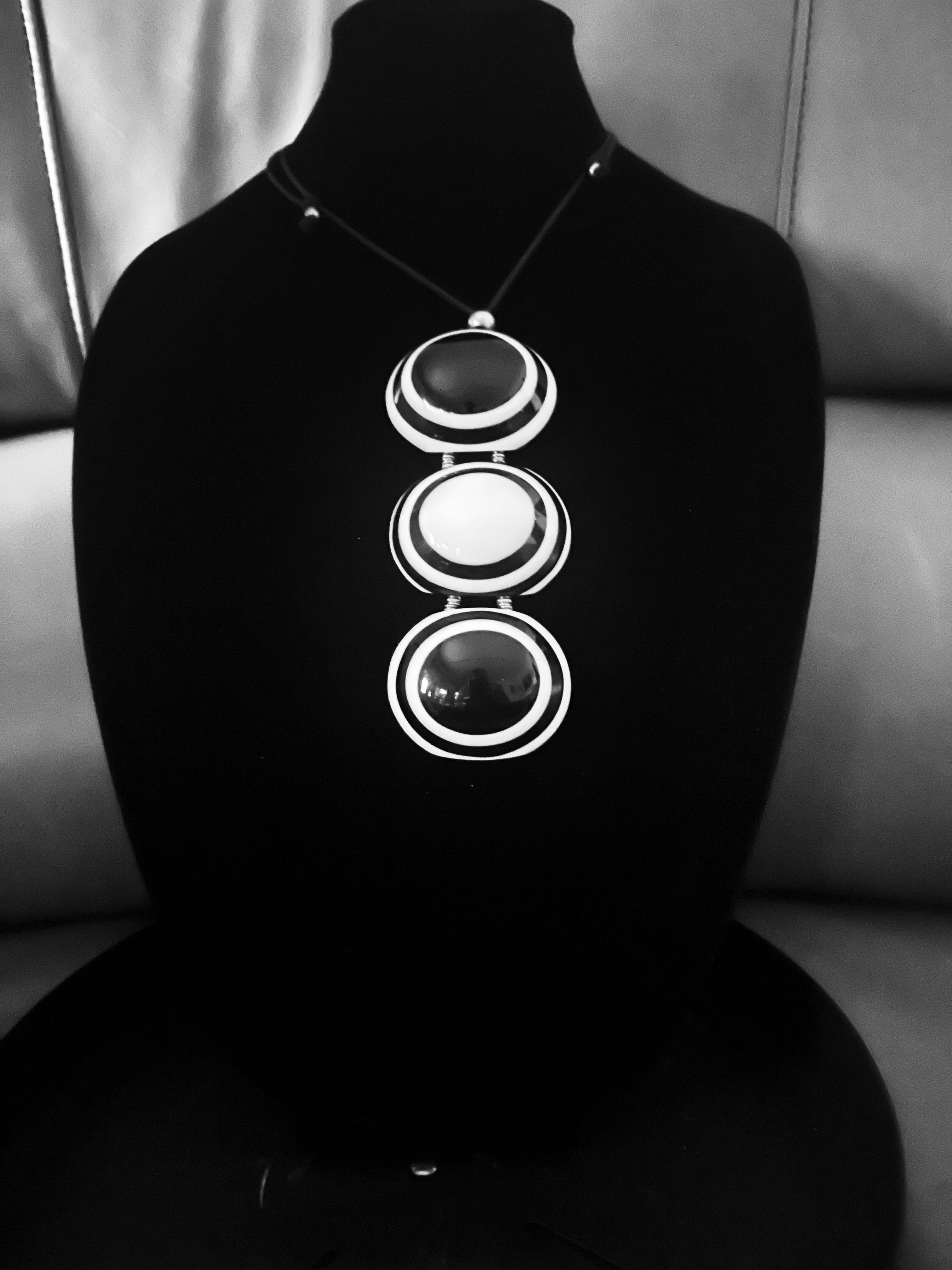 Black White Black Circles