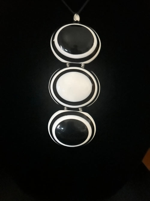 Black White Black Circles