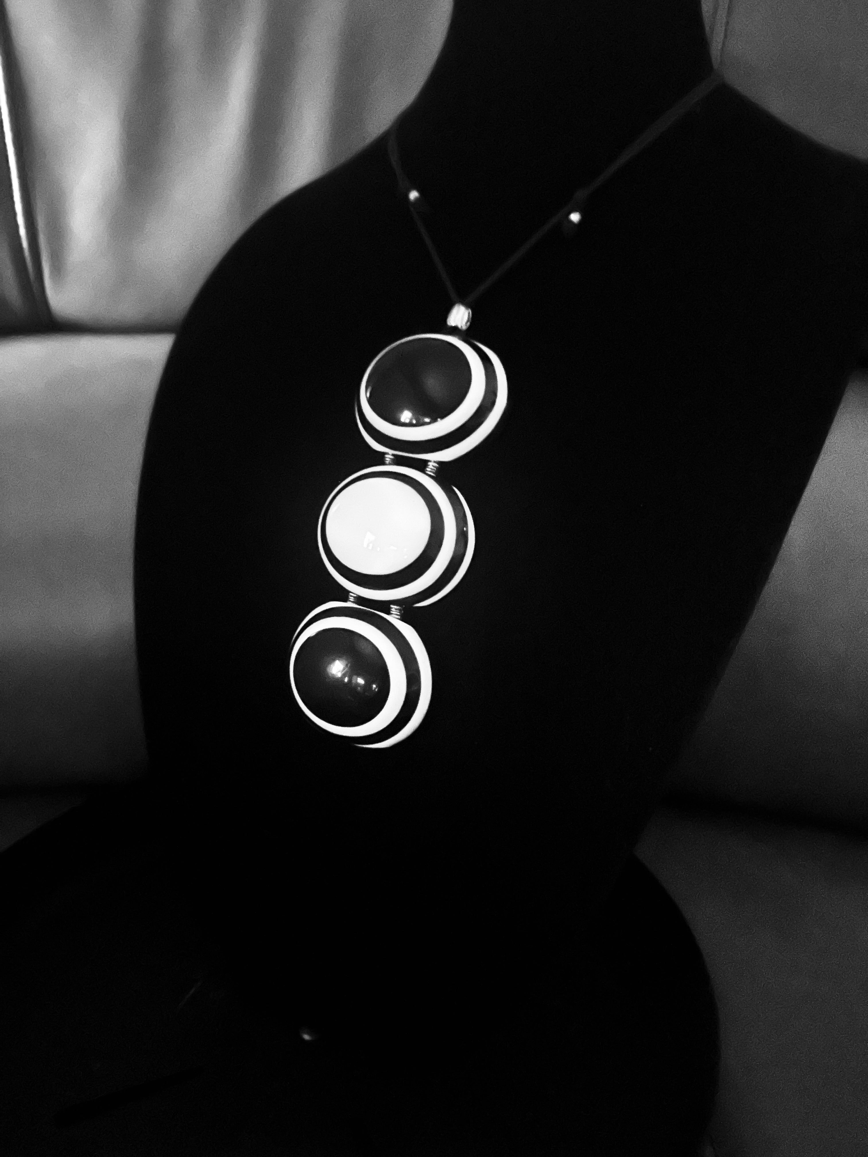 Black White Black Circles